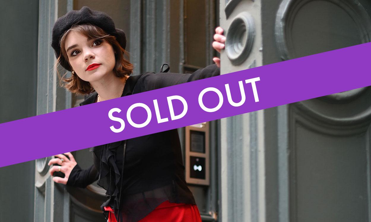 Laura Anglade sold out